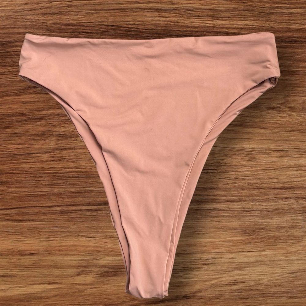 437 Four Three Seven Women's Aubrey Tan Cheeky Bikini Bottom M